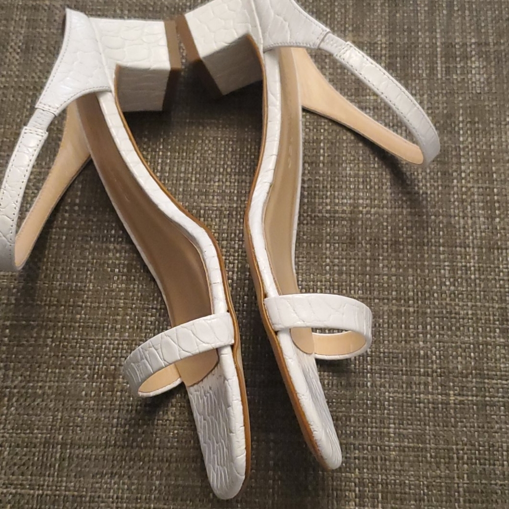 Club Monaco Marnee White Slide Sandals | Size 6 | NIB Women’s Resort Ready Shoes - Picture 2 of 11